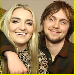 Rydel Lynch & Ellington Ratliff Share Their Valentine's Day With Fans (Video)