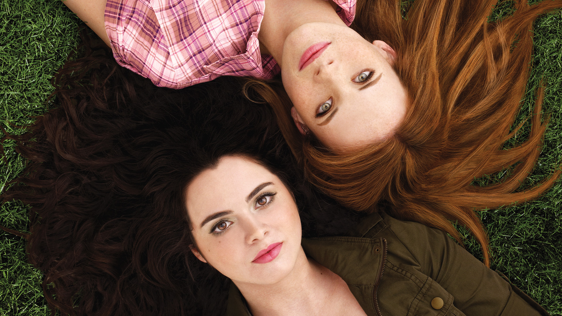 Vanessa Marano & Katie Leclerc Took Squirrels From the ‘Switched at Birth’ Set!