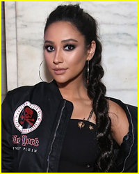 Shay Mitchell Is Still Winning Fashion Week in Every Way Possible