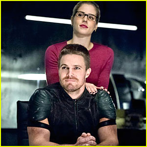 Stephen Amell Says 'Olicity' Have Some 'Really Cool Stuff' Coming Up on 'Arrow'