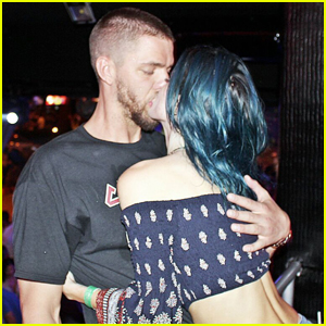 Bella Thorne & Chandler Parsons Get Cozy in Mexico