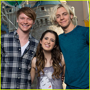 Calum Worthy Would Be Totally Down for an 'Austin & Ally' Movie
