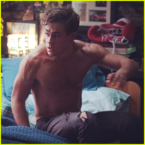 'Power Rangers' Star Dacre Montgomery Goes Shirtless In New Movie Still