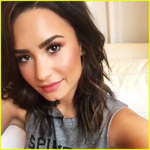 Demi Lovato Just Added to Her Puppy Family & We're Melting -- Pics Inside