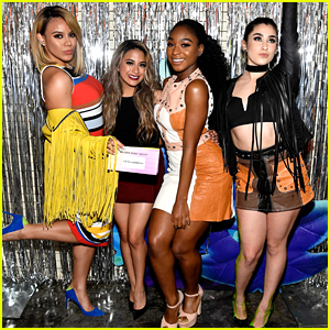 Fifth Harmony Pick Up Two Blimps at KCAs 2017!