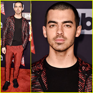 Joe Jonas Goes Solo Without DNCE at iHeartRadio Music Awards 2017