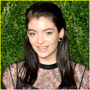 Lorde Will Be the Musical Guest on 'SNL' Next Week!