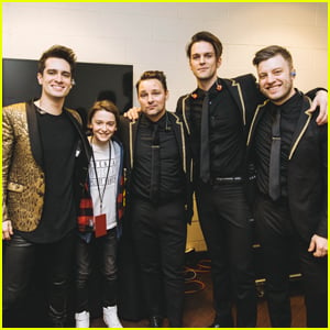 Stranger Things' Noah Schnapp Joins Panic at the Disco on Stage at MSG! (Video)