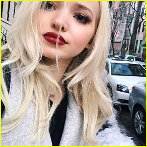 Dove Cameron Wrote the Sweetest Love Letter to Two Lucky Fans