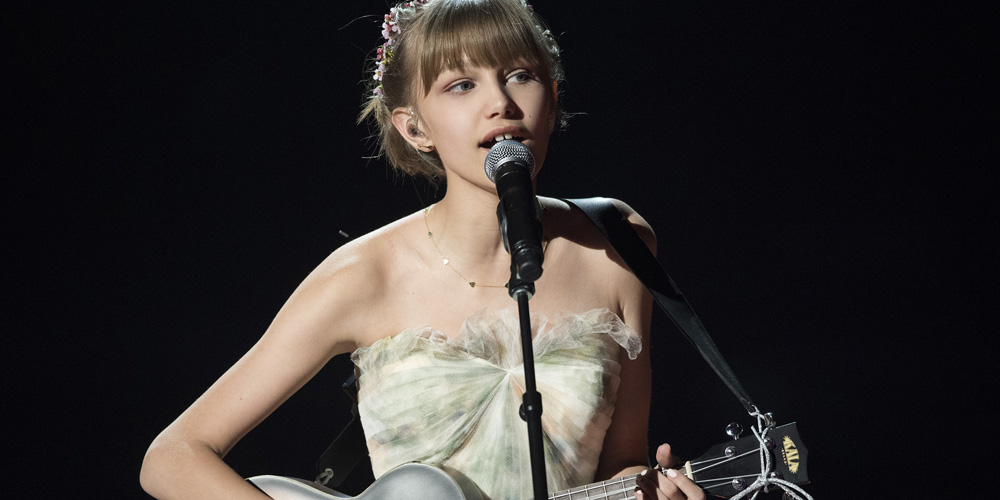 Grace VanderWaal Steals The Spotlight Tonight At RDMAs 2017!