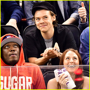 Harry Styles Enjoys Rangers Game in NYC After 'SNL' Gig!
