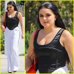 Ariel Winter Thanks Her Sister For Mother's Day