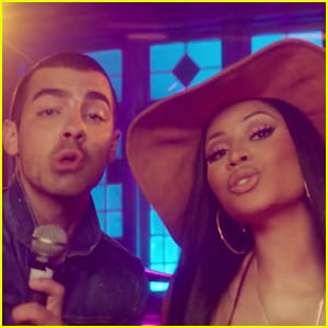 DNCE ft. Nicki Minaj - Kissing strangers (lyrics) 