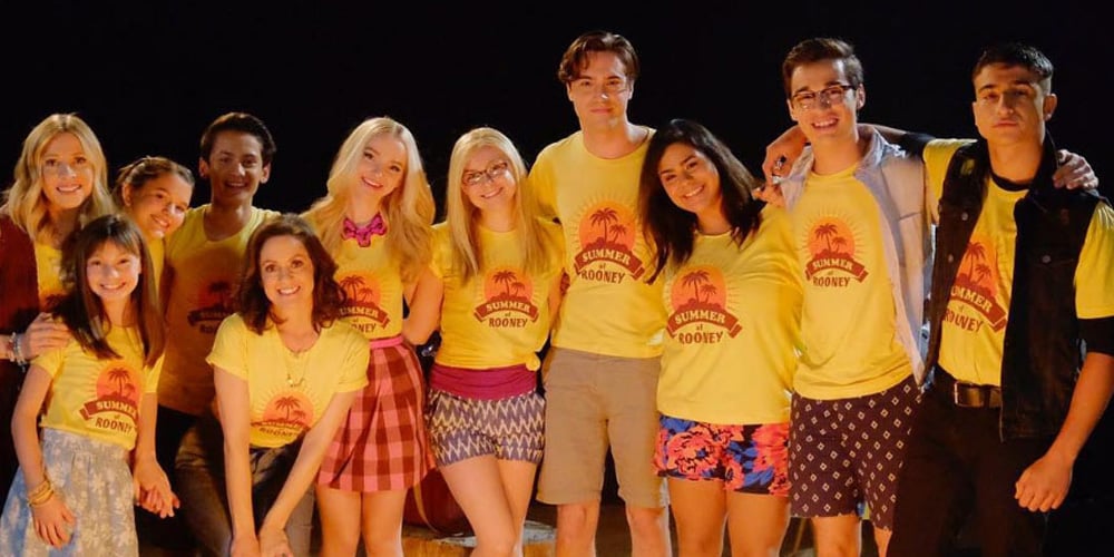 ‘Liv & Maddie’s Parker & Willow Reunite With Dump Truck & Andi – Pic!