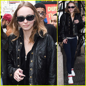 Lily-Rose Depp Arrives in NYC For Met Gala 2017