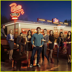 'Riverdale' Season One Will Hit Netflix This Week!