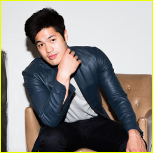 13 Reasons Why's Ross Butler Opens Up About Zach's Note