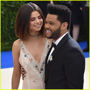 Selena Gomez' Family Totally Approves of Her Relationship With The Weeknd!
