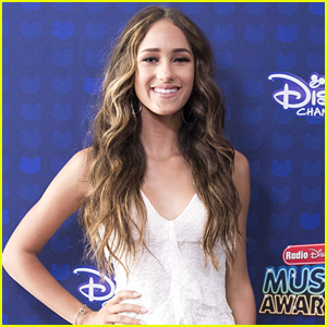 Skylar Stecker Sings 'How Did We' For 'Everything, Everything' Soundtrack