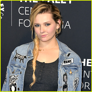 Abigail Breslin Posted the Most Hilariously Relatable Instagram