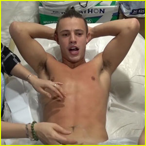 Ouch! Cameron Dallas Screams While Getting His Chest Waxed (Video)