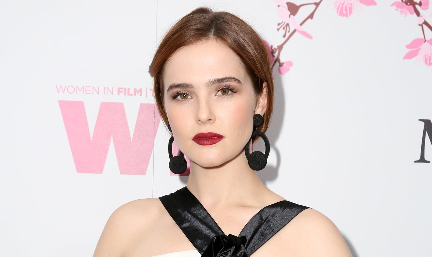 Zoey Deutch Explains Why She Loves Wonder Woman!
