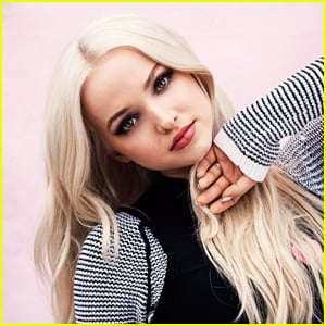 Dove Cameron Sings 'Better in Stereo' With Fans for Make-a-Wish