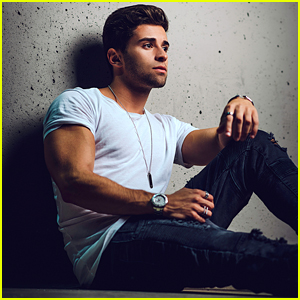 Jake Miller Opens Up About Being a 'Girlfriend Guy' in a New Interview (Video)