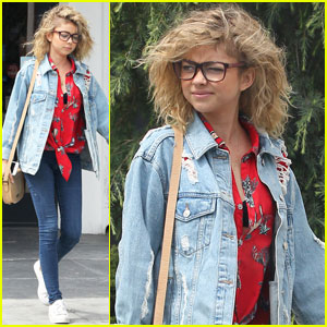 Sarah Hyland's Natural Curly Hair is #Goals