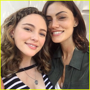 Danielle Rose Russell Shares Cute Pic with Phoebe Tonkin on 'The Originals' Set