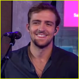 Rocky Lynch Performs 'Lay Your Head Down' With R5 on 'GMA' - Videos Here!