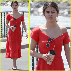 Selena Gomez Goes Makeup Free For A Malibu Afternoon!