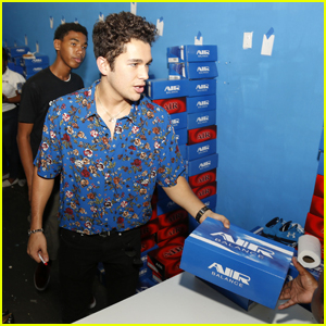 Austin Mahone Donates Over 100 Pairs of Shoes to Kids in South Florida