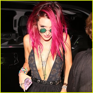 Bella Thorne Has a Fun Night Out With Friends!