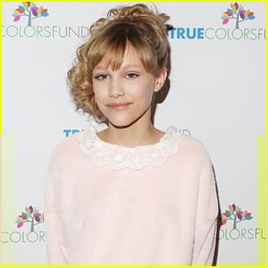 Grace VanderWaal Performs ‘Moonlight’ On AFT Stage During Quarterfinal