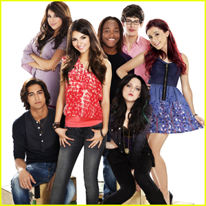 A 'Victorious' Reboot or Reunion Isn't Out Of The Question At All, Elizabeth Gillies Says