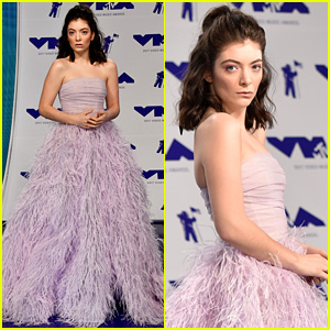 Lorde Gets Our Green Light on Her MTV VMAs 2017 Look!