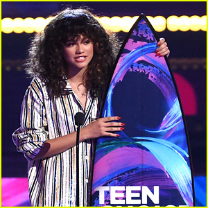 Zendaya Speaks Out Against Injustice During Teen Choice Awards Speech