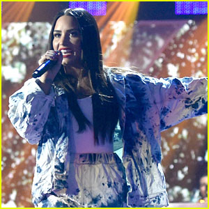 Demi Lovato Performs 'Sorry Not Sorry' at iHeartRadio Music Festival 2017