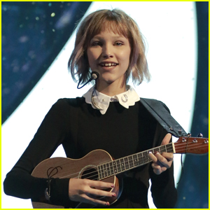 Grace VanderWaal Covers Taylor Swift's 'Look What You Made Me Do' (Video)