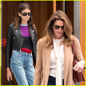 Kaia Gerber Hangs Out with Mom Cindy Crawford in London!