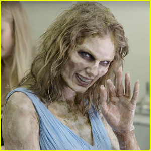 Watch Taylor Swift Transform Into a Terrifying Zombie for Her Music Video!