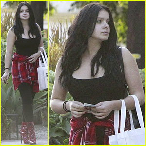 Ariel Winter Calls Herself An Old Lady on Twitter