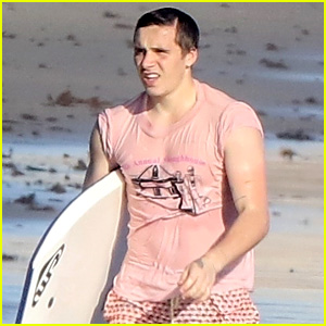 Brooklyn Beckham Hits the Beach with His Family!