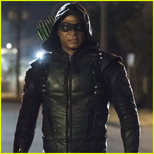 Arrow's David Ramsey Teases Just How Long Diggle Will Be The Green Arrow