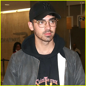 Joe Jonas Arrives in NYC in Style
