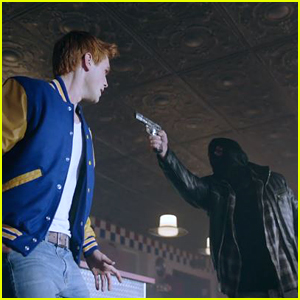 Archie Calling Out Black Hood In That Video Isn't The Dumbest Idea, 'Riverdale' Showrunner Teases