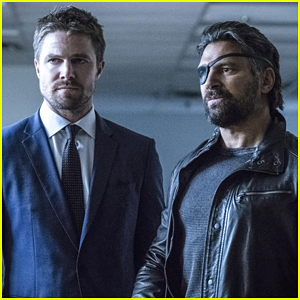 Deathstroke Returns & Enlists Oliver's Help To Find His Son on 'Arrow' Tonight