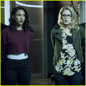 Iris & Felicity Get Taken By Dark Flash in 'Crisis on Earth-X' Part 3 - Sneak Peek!