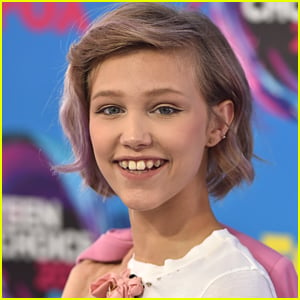 Grace VanderWaal to Emerging Musicians Everywhere: 'Don't Try and Be A Pop Star. Be Yourself'